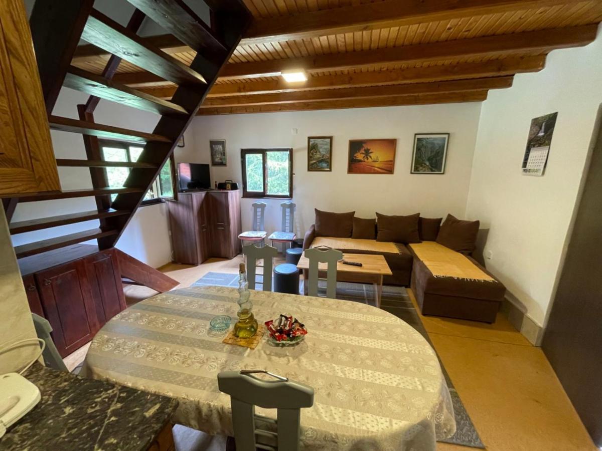 Vikendica Na Sokolini Villa Gornja Koprivna Eksteriør bilde